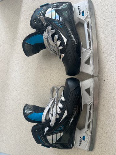 True TF9 Hockey Goalie Skates | Intermediate Size 4.5 (Regular)