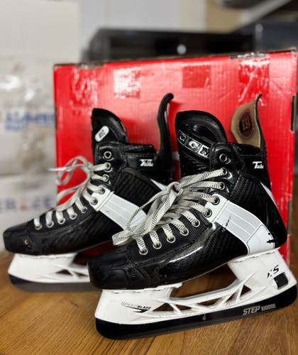 CCM Tacks XF Pro 652 - Senior 7.5 / Regular Width (Excellent Condition)