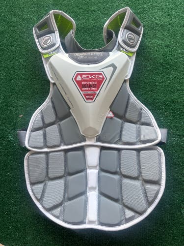 White Adult Maverik Max Goalie Chest Protector (New) | S/M