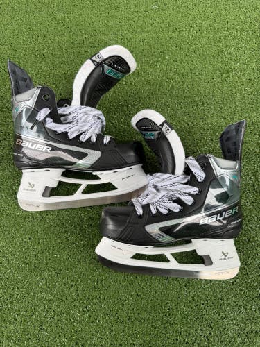 Bauer S26 Supreme Ignite Pro Hockey Skates | Size 3.5D