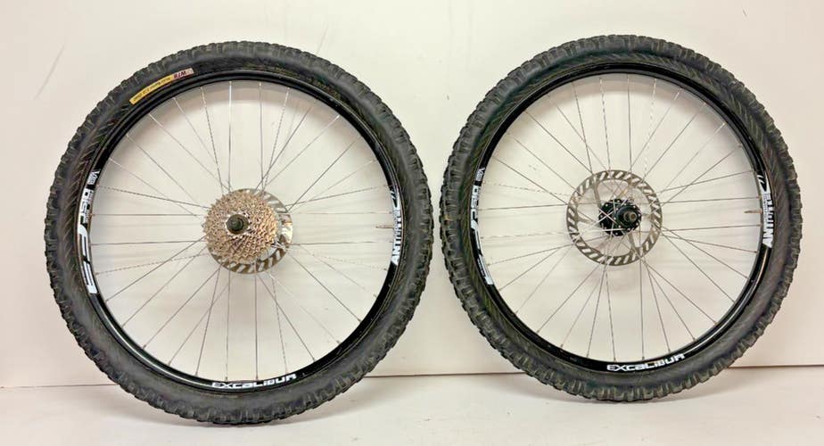 Vuelta Excalibur 9-Speed Black Aluminum Disc 26" QR Wheelset Formula Hubs +Tires