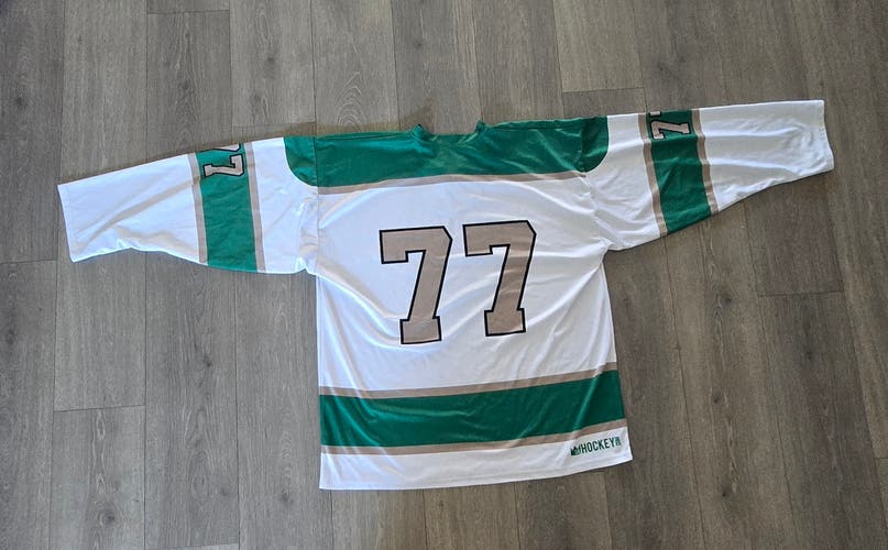 White Mutiny beer league XL Men's Jersey (Used)