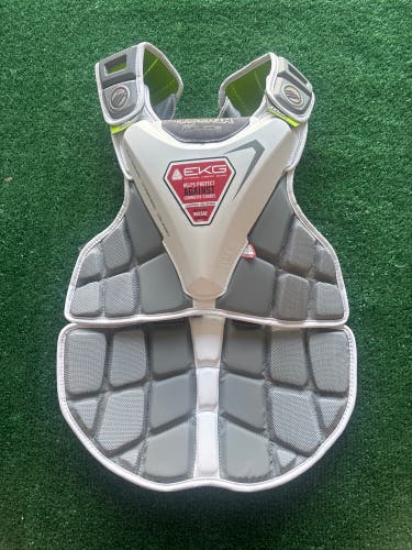 White Adult Maverik Max Goalie Chest Protector (New) | Large/XL