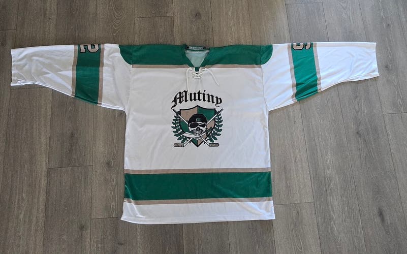 White Mutiny beer league 92 XL Men's Jersey (Used)