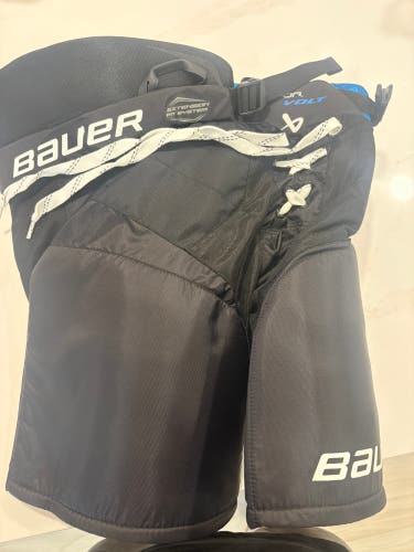 Junior Medium Bauer Vapor Volt Hockey Pants (New)