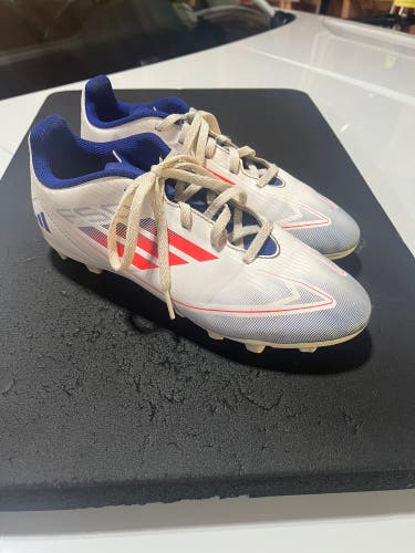 White Kids 6Y (Big Kids / Youth) Adidas F50 Elite Molded Cleats Cleats (Used)