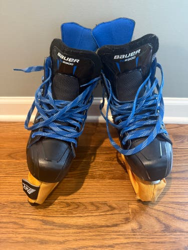 Bauer Nexus 2900 Hockey Skates Regular Width 8.5 (Used)
