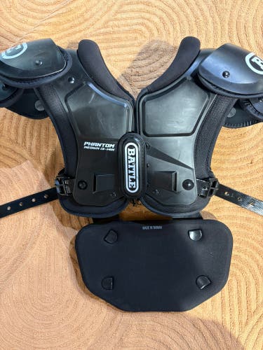 Medium Youth Battle Phantom Shoulder Pads (Used)