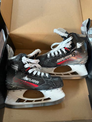Bauer Vapor XLTX Pro Hockey Skates Regular Width Size 3.5 (Used)
