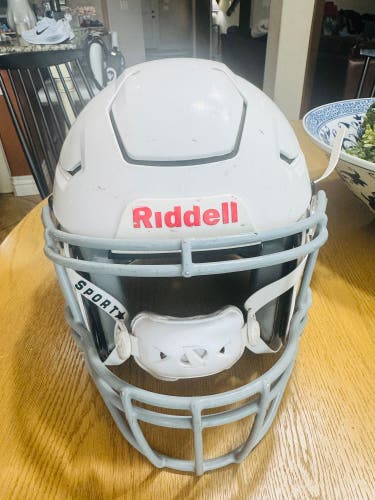 White Youth Medium Riddell SpeedFlex Helmet (Used) + Free Shipping