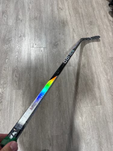 Custom Silver Junior Bauer Nexus Sync Hockey Stick Right Handed P92 40 Flex (Used)