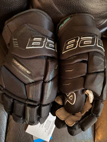 Bauer Supreme Fuse Gloves 14" (New)