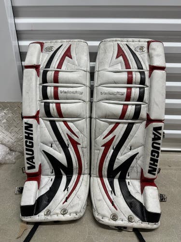 28" Vaughn Velocity V4 Goalie Leg Pads (Used)