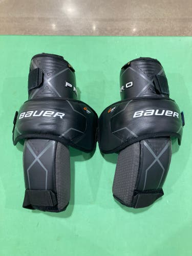 Used Senior Bauer Pro Goalie Knee Pads