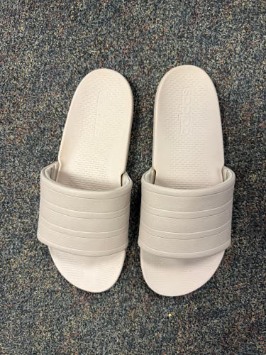Brown Unisex Size M 12.5 (W 13.5) Adult Adidas Sandals (New)