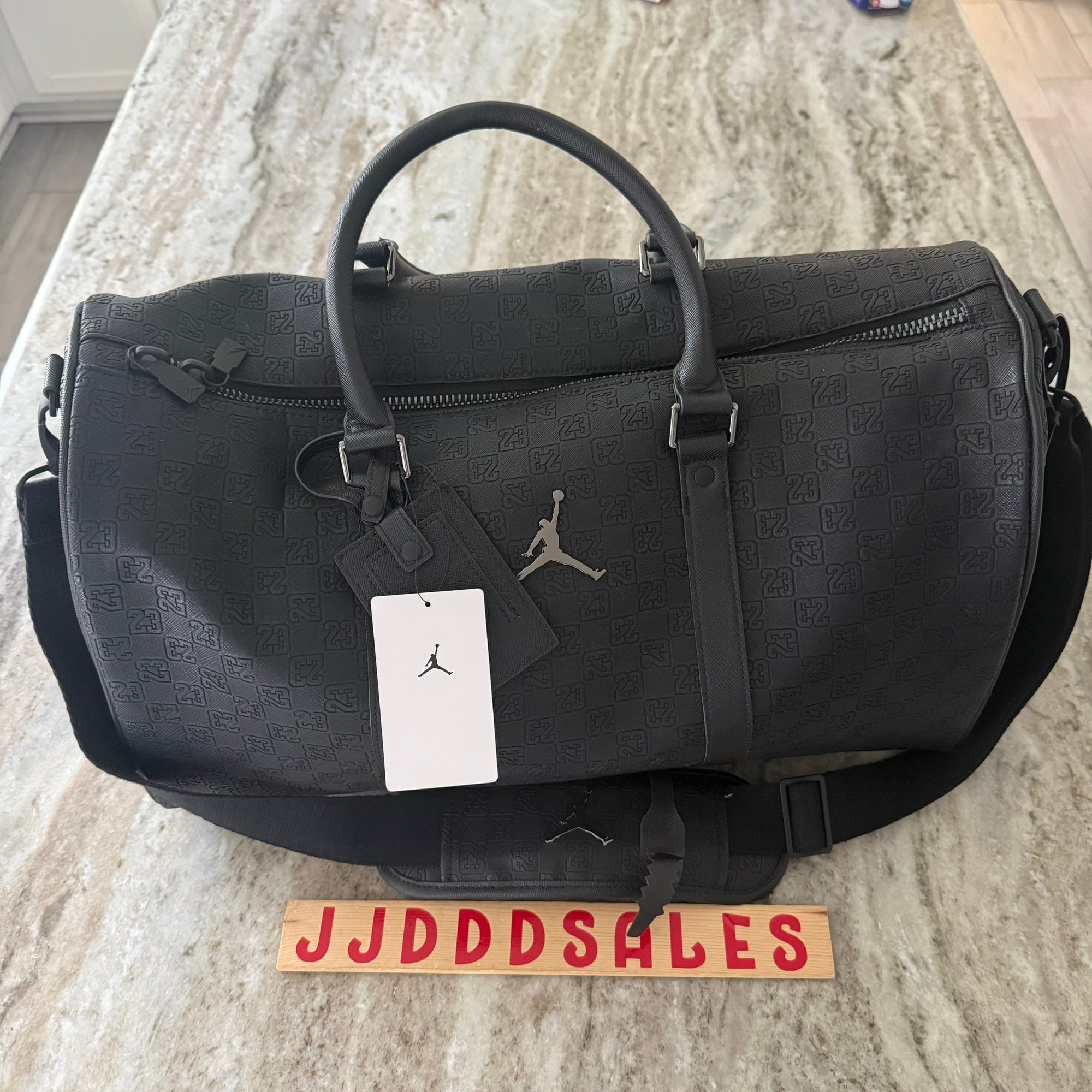 Nike Air Jordan Icon Duffel Bag 40L Off Noir. Black LM9021-GOT
