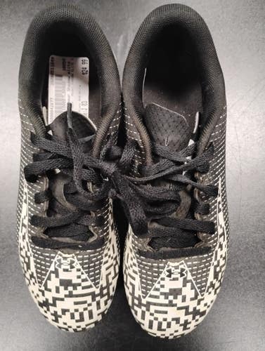 Used Under Armour SHADOW ELITE 3 Soccer Cleats Black And White Junior 03 11849-S000042877