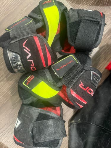 Senior Medium Bauer Vapor X2.9 Elbow Pads (Used)