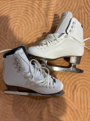 Riedell Emerald Figure Skates Adult 6 (Used)