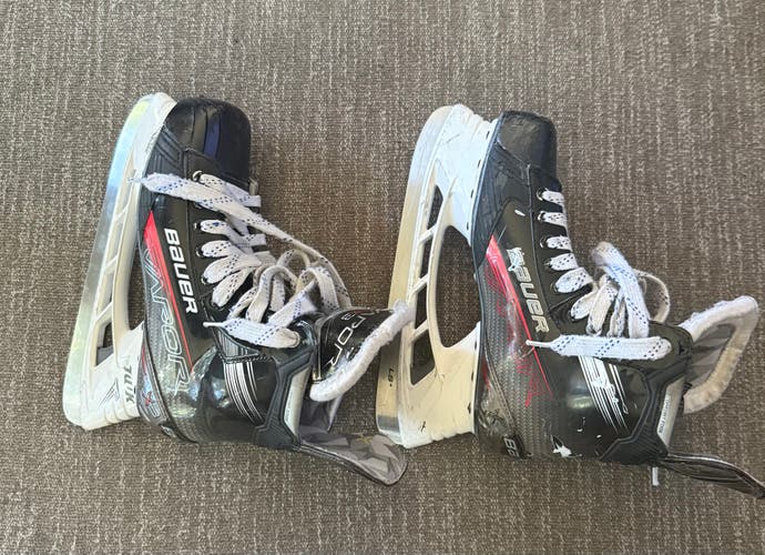 Bauer Vapor 3X Hockey Skates 8.5 (Used)