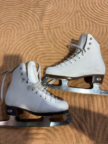 Riedell Diamond Figure Skates Adult 1 (Used)