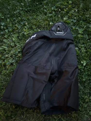Junior XL CCM Tacks 9060 Hockey Pants (Used)