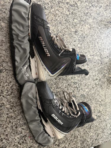 White/Blue 2025 Bauer Vapor Flylite Hockey Skates Extra Wide Width 8 (Used)
