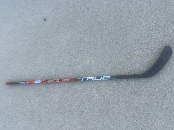 Junior True HZRDUS Px Right Handed Hockey Stick TC2.5 20 flex (used)