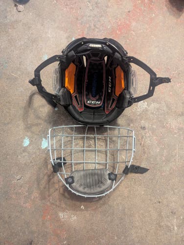Small CCM FitLite 90 Helmet - with Bauer cage (Used)