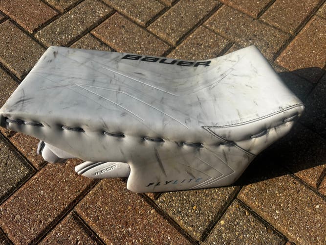 2025 Bauer FlyLite Regular Catcher and Blocker (Used)