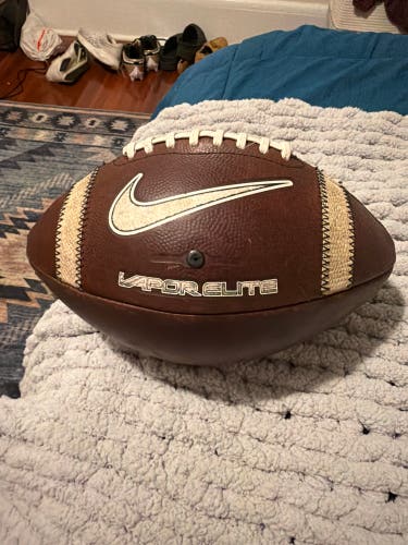 Adult Nike vapor elite army Football (Used)