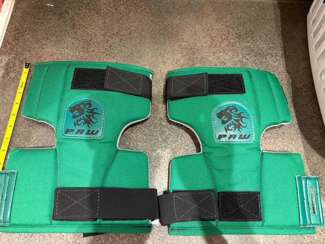 PAW goalie Knee Pads with Gel, like new SR size