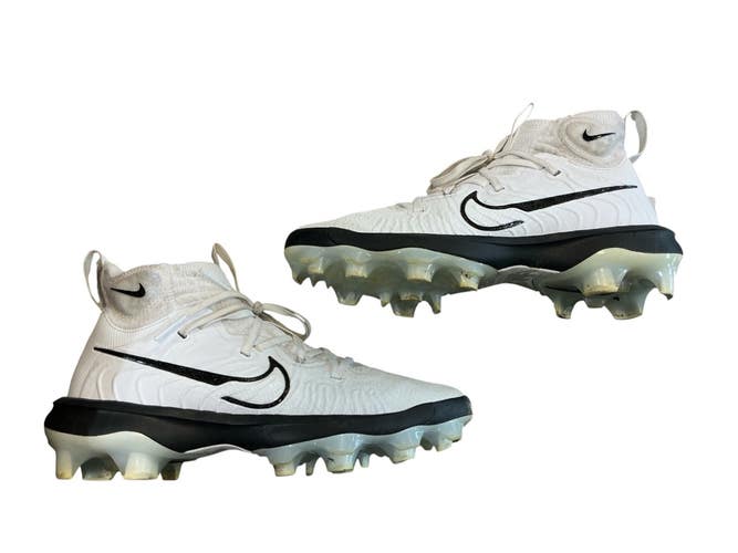 Used Nike BB/SB Cleats White And Black Senior 7 11873-S000245472