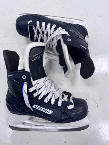 Used Bauer VOLT NEW Senior Hockey Skate Senior 9 11860-S000313670