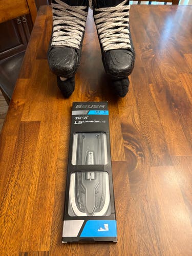 Bauer X5 Pro Hockey Skates with Two Sets of Steel