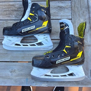 Bauer Supreme M4 Hockey Skates Extra Wide Width Size 3.5 (Used)