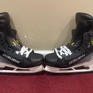 Bauer Vapor Hyperlite 2 Hockey Skates Regular Width Pro Stock 9 (New) Item#CH9H2