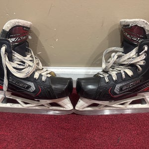 Bauer Vapor X2.9 Hockey Goalie Skates Regular Width Size 3.5 Item#TD35