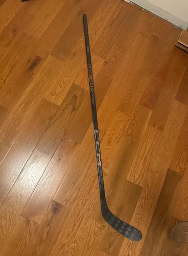 CCM Ribcor Trigger 9 Pro Left Hand Hockey Stick 70 Flex P28 Pro Stock (Used)