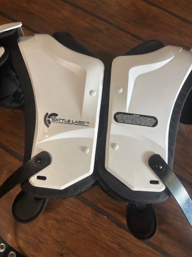 Extra Large Youth Battle Defender Shoulder Pads (Used)