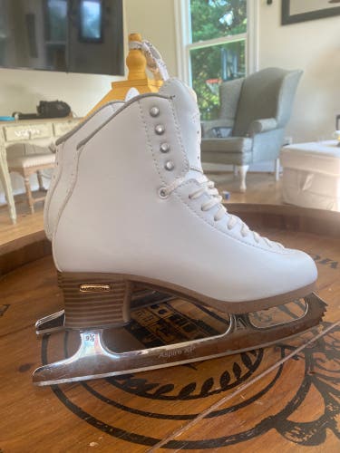 Jackson Ultima Freestyle Figure Skates B Adult 6.5 (Used)