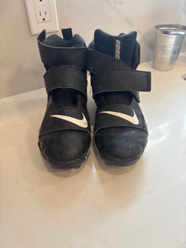 Men's 6.5Y (Big Kids / Youth) Nike Cleats Molded Cleats (Used)