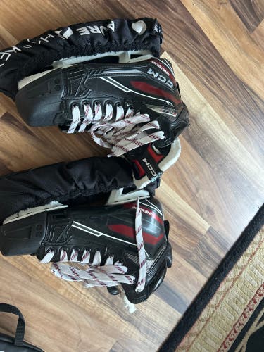 CCM Hockey Skates 8 (Used)