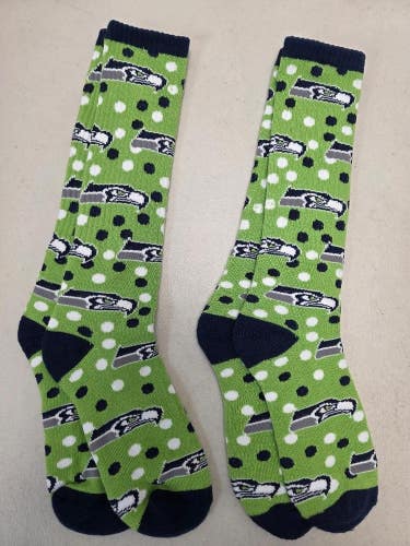 ST26 Mens NFL SEATTLE SEAHAWKS Lot of 2 Crew Socks LARGE 8-13 NEW
