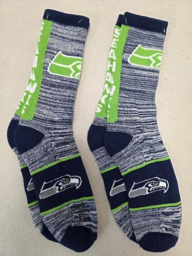 ST30 Mens NFL SEATTLE SEAHAWKS Lot of 2 Crew Socks LARGE 8-13 NEW