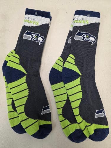 ST31 Mens NFL SEATTLE SEAHAWKS Lot of 2 Crew Socks LARGE 8-13 NEW