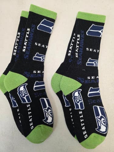 ST28 Mens NFL SEATTLE SEAHAWKS Lot of 2 Crew Socks MEDIUM 5-10 NEW