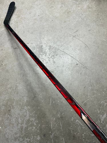 85 Flex P29 Senior CCM JetSpeed FT4 Pro Right Hand Hockey Stick Pro Stock NHL (New)