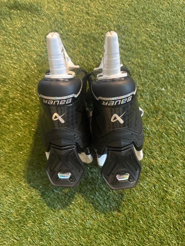2024 Bauer Supreme Shadow Hockey Skates Regular Width 9 (New)