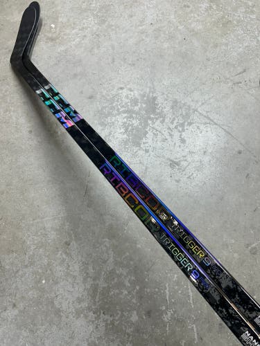 2 PACK 95 Flex P28 Senior CCM RibCor Trigger 9 Pro Right Hand Hockey Stick Pro Stock (New)